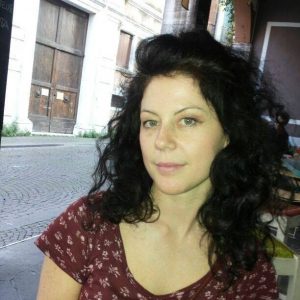 Foto di Roberta, profilo verificato — Babysitter, Aiuto Mamma