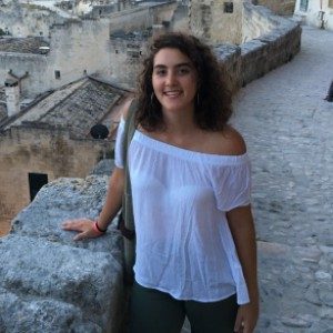 Foto di Alessia, Tutor privato/Aiuto compiti a Chieri