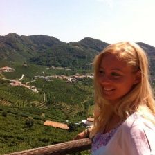 Foto di Serena, Babysitter a Paese